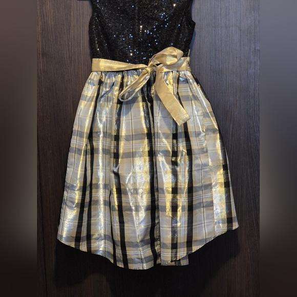 Iris & Ivy Black Sequin and Gold Plaid Kids Dress - Picture 8 of 10